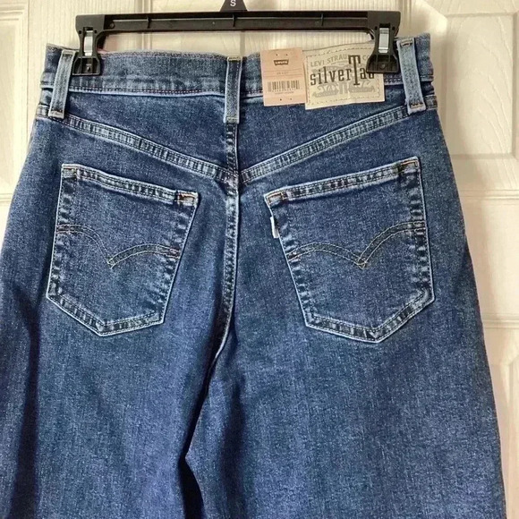 Levi's SilverTab High Waist Mom Jean Jeans Size 28*27 NWT relaxed & tapered leg - Picture 7 of 9